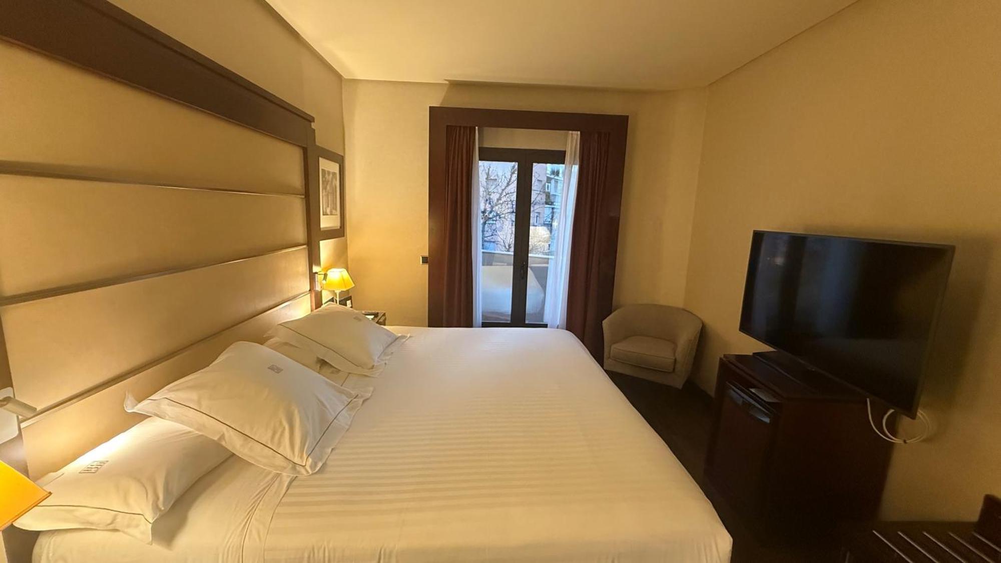 Superior King Room,1646887813:JPEG